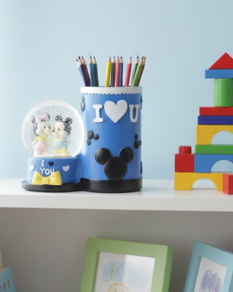 Organisateur de Bureau Disney : Pot à Crayons avec Boule à Neige Lumineuse