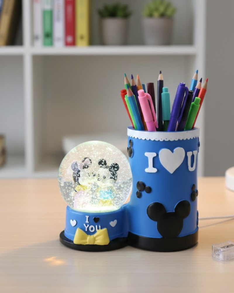 Organisateur de Bureau Disney : Pot à Crayons avec Boule à Neige Lumineuse