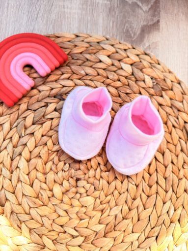 Image de Chaussons Bébé 100% Coton – Douceur et Chaleur pour les Petits Pieds - Unbranded