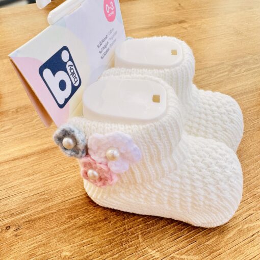 Chaussons bébé en tricot léger fleur – Bibaby