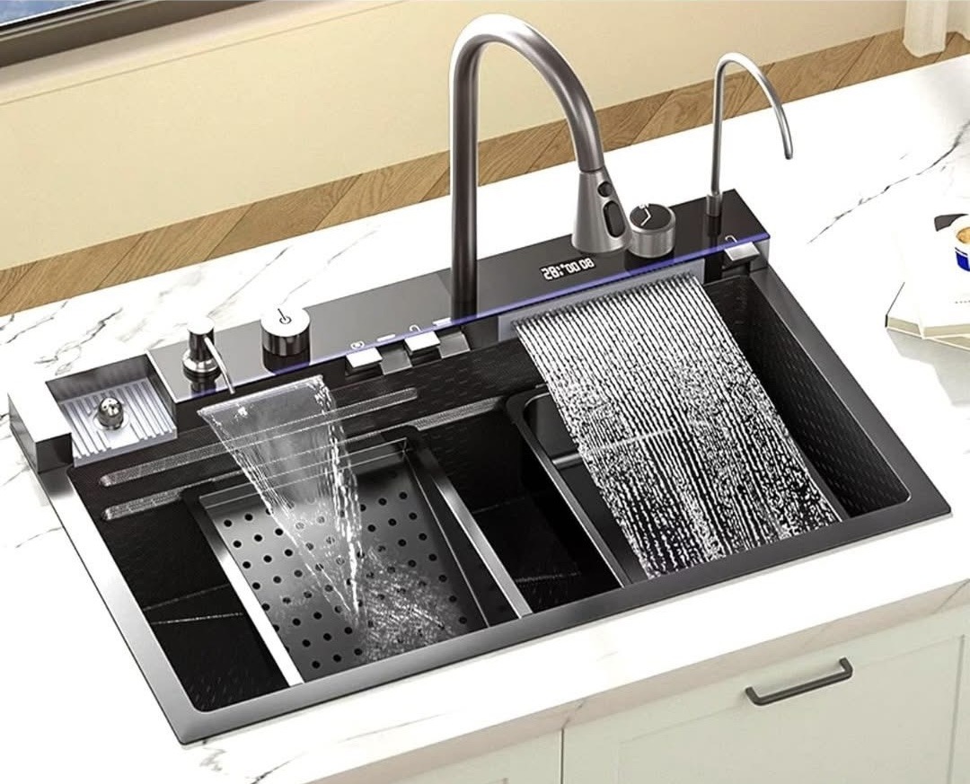 Image de Évier de cuisine moderne en acier inoxydable gris avec accessoires - Unbranded