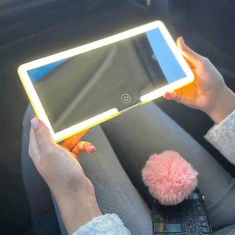 Miroir de Courtoisie pour Voiture avec Éclairage LED – Rechargeable et Facile à Installer