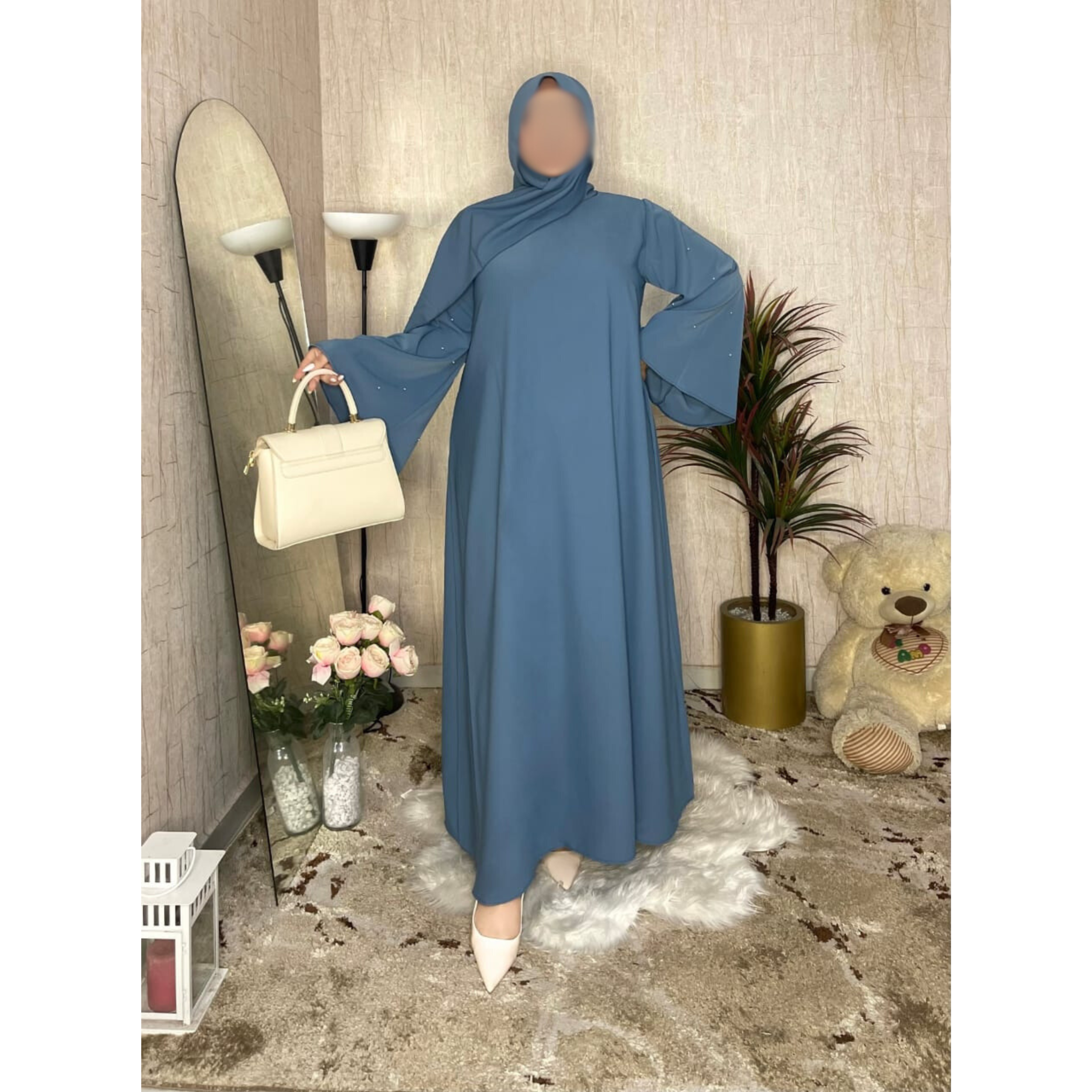 Image de Robe Abaya Élégante avec Design Moderne - Unbranded