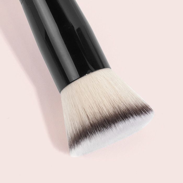 Single foundation brush-coffee handle black tube