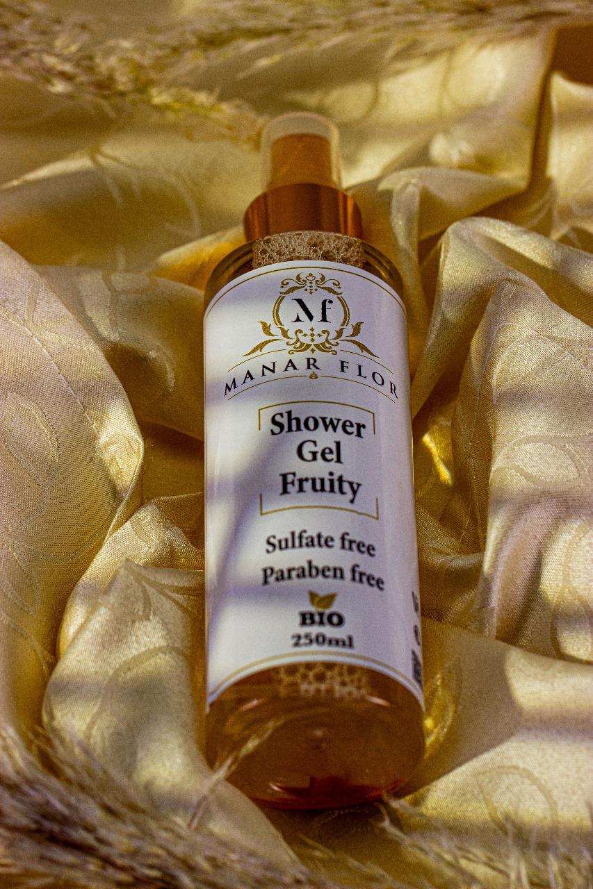 SPRAY CORPS FRUITÉ AVEC DES PAILLETTE DORÉ