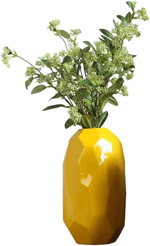 Vase en Porcelaine Jaune – Élégance & Artisanat