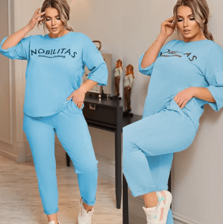 Ensemble bien coupé et soigneusement confectionné