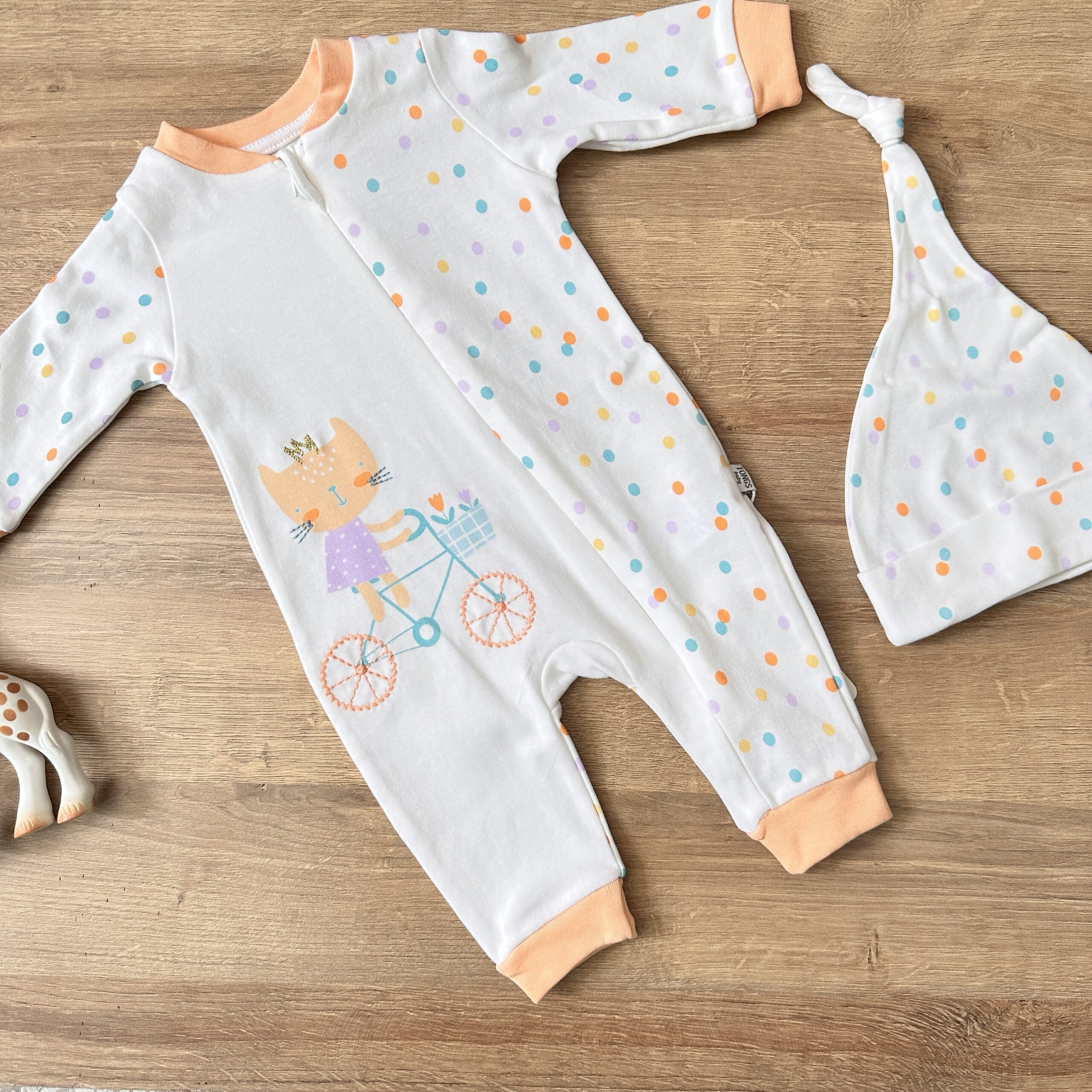 Grenouillère avec bonnet pour bébé