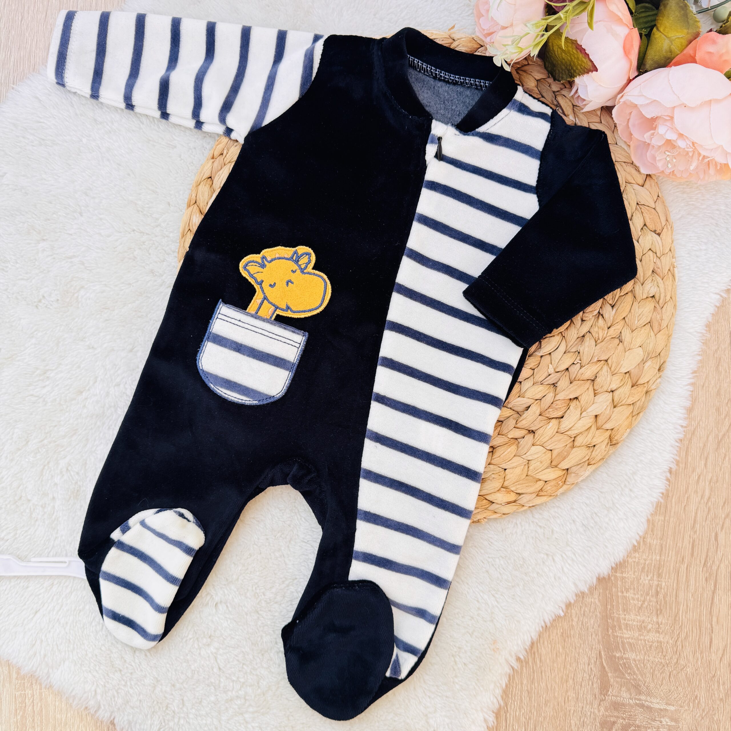 Grenouillère velours bébé : Douceur et chaleur pour l’hiver