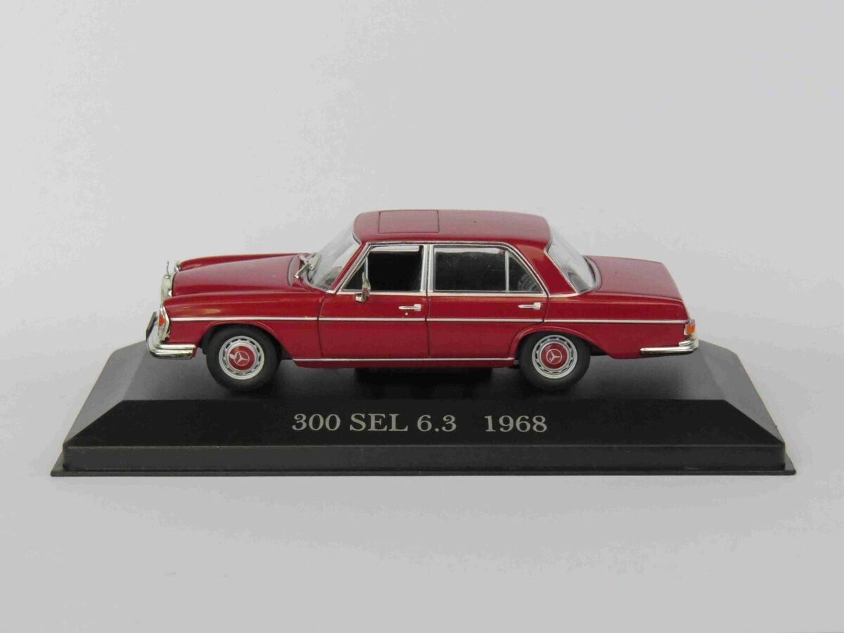 Miniature voiture de collection MERCEDES-BENZ Échelle 1/43