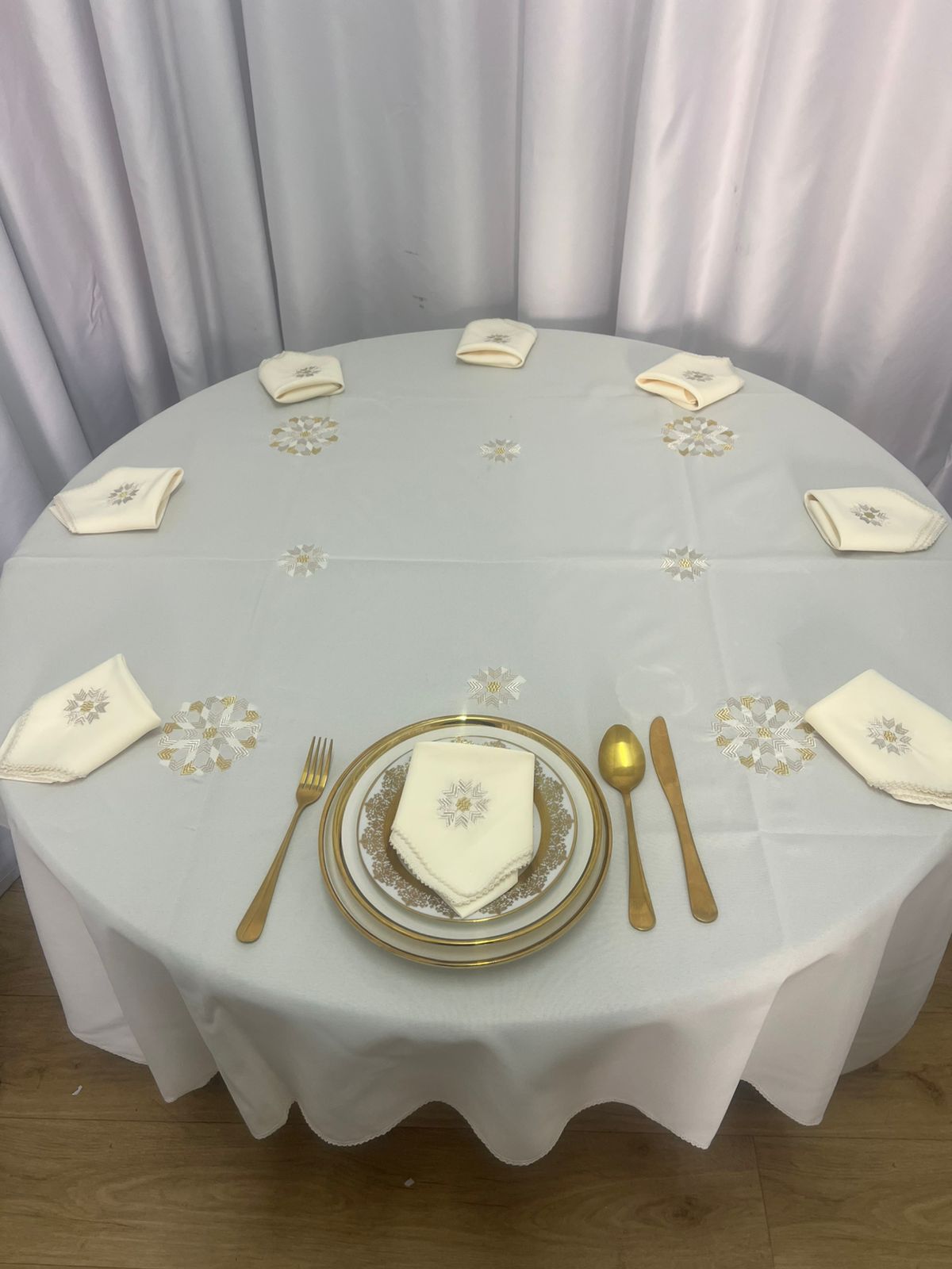 Nappe Carrée avec Serviettes