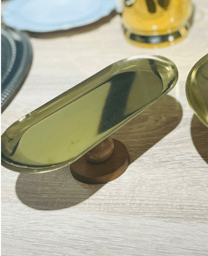 Plat de présentation -à gâteaux -en acier inoxidable-a pied en bambou 23/9.5/9cm