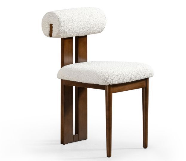 Une chaise de salle à manger